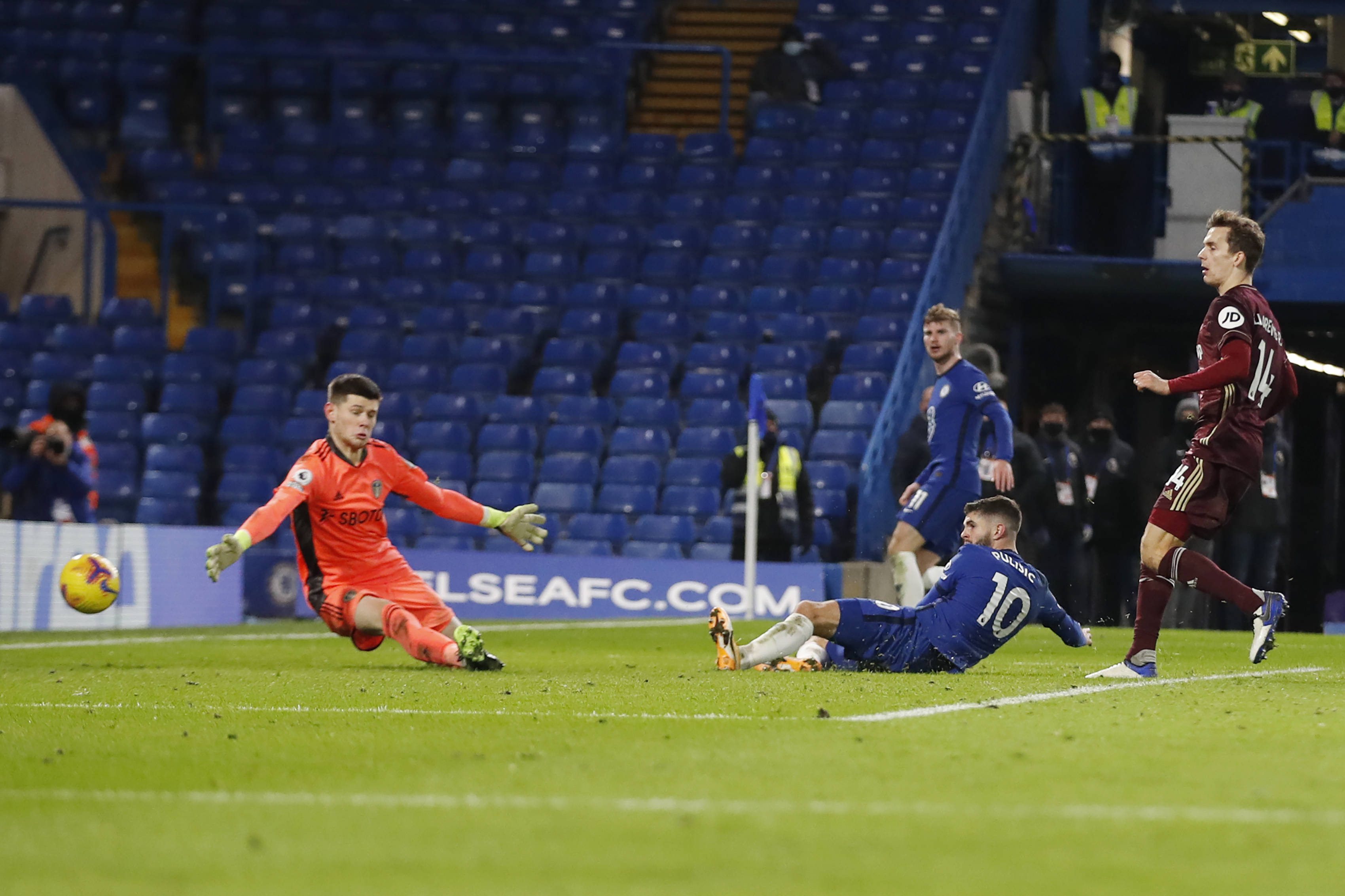 训的年轻球 训的年轻球