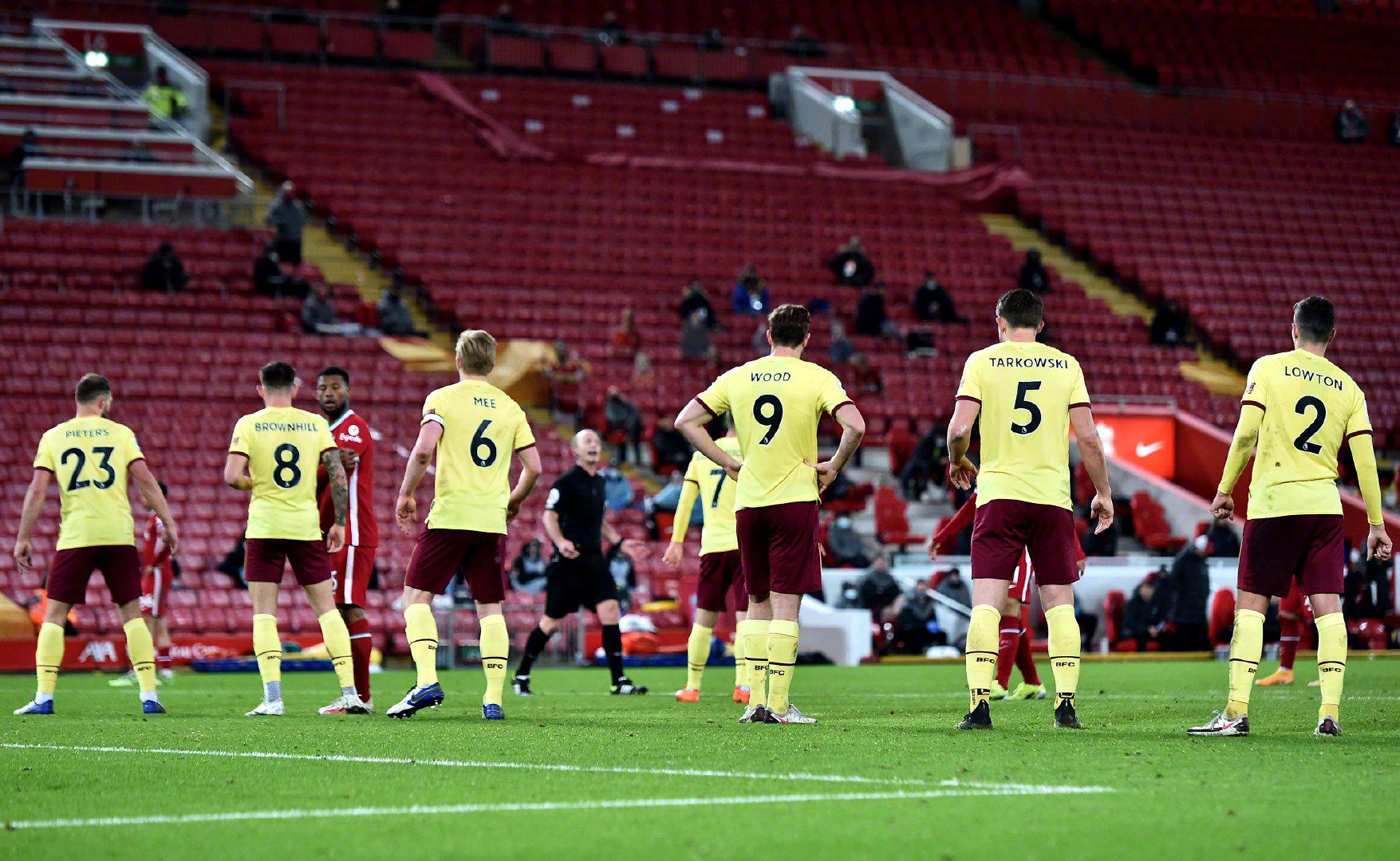 开激烈角逐 开激烈角逐